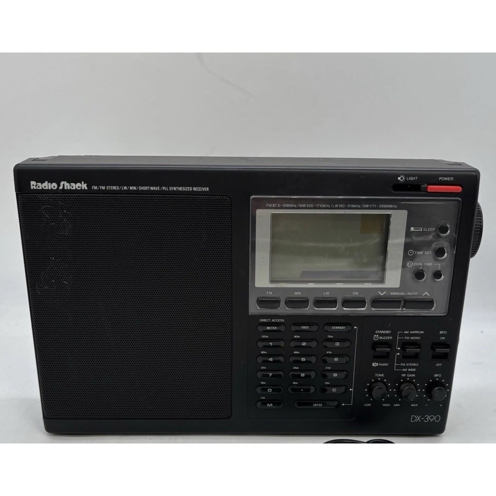 Radio Shack Realistic DX-390 AM/FM/SSB World Band Shortwave Radio Turns On READ